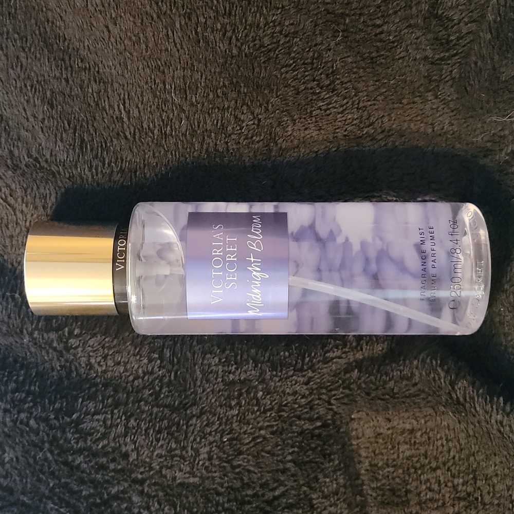 Victoria's Secret Midnight Bloom Fragrance Mist (NEW)
